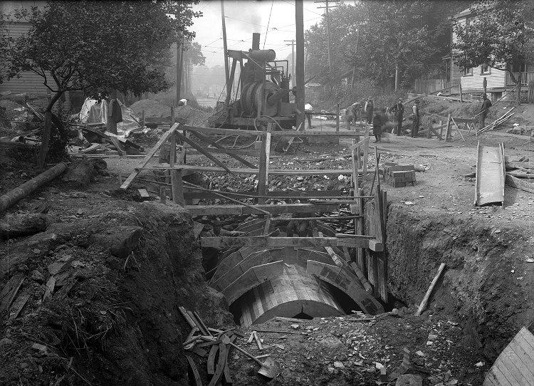 View of sewer line trench between
Ray Avenue and Capital Avenue looking south.