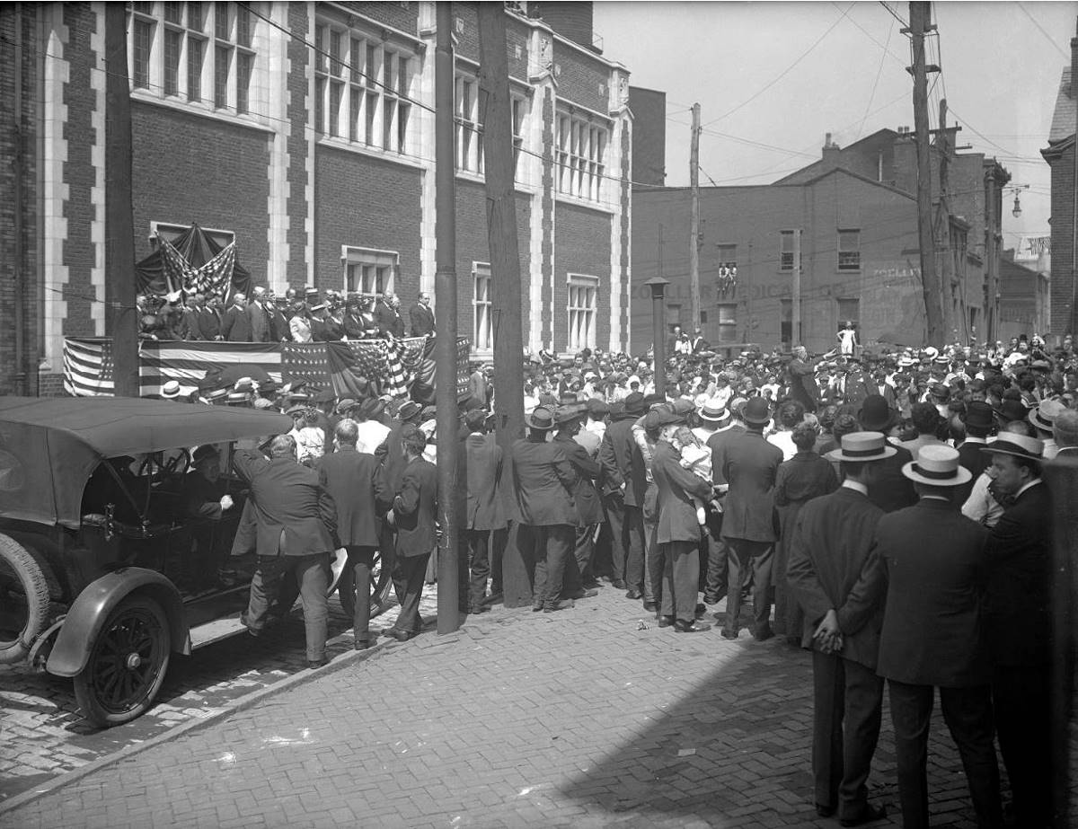 Oliver Bath House Dedication - June 18, 1915.