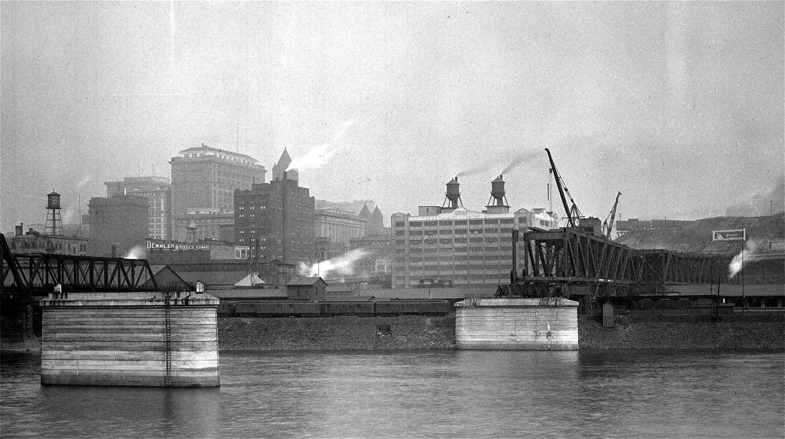 Liberty Bridge Construction - 02/04/1927.