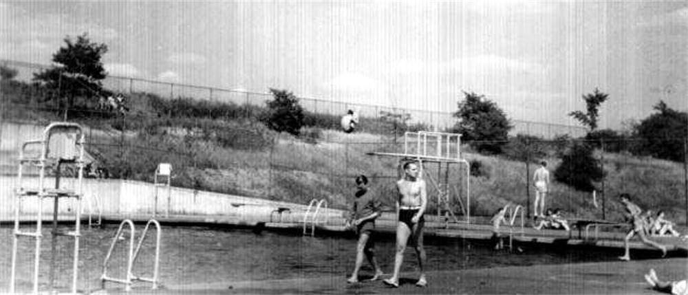 The swimming pool at
 Moore Park - Summer 1946