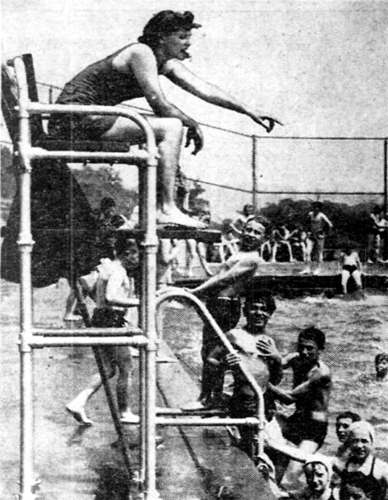 The swimming pool at
 Moore Park - Summer 1943