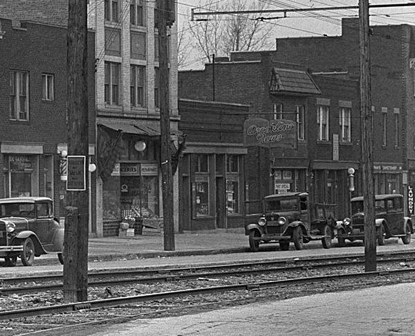 Brookline News Agency - 1933