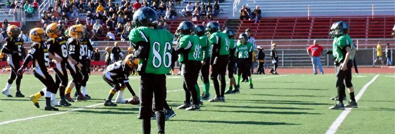 The Knights and Spartans battled hard
for the entire forty minutes. The game
hung in the balance until the very end.