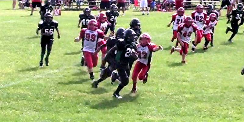 Raeshawn Caldwell had another fantastic
day running with the football.