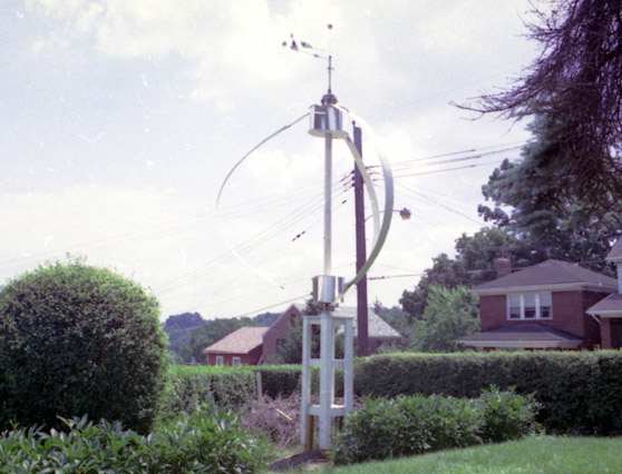 Backyard Wind Turbine on
Berkshire Avenue in 1980.
